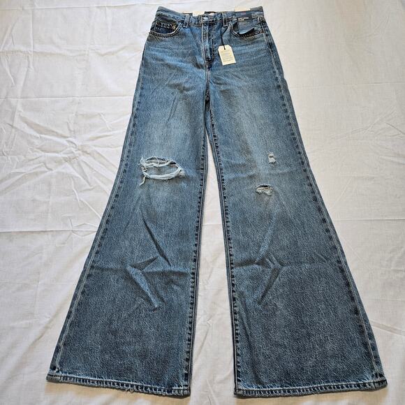 Levi's Jeans Women's Super High Rise Loose Flare Distressed 26x32 - Picture 1 of 12